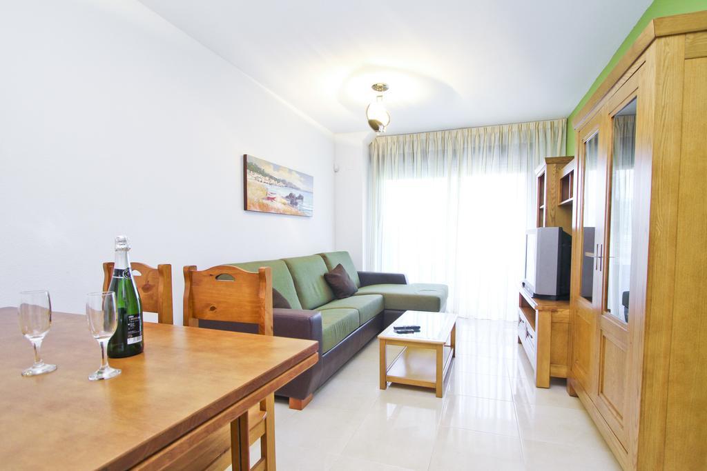 J Tramuntana Planet Costa Dorada Apartment Salou Room photo